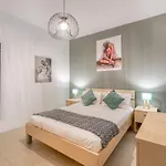 Wonderful, Designer 2br With Large Sofa & Tv By 360 Estates *